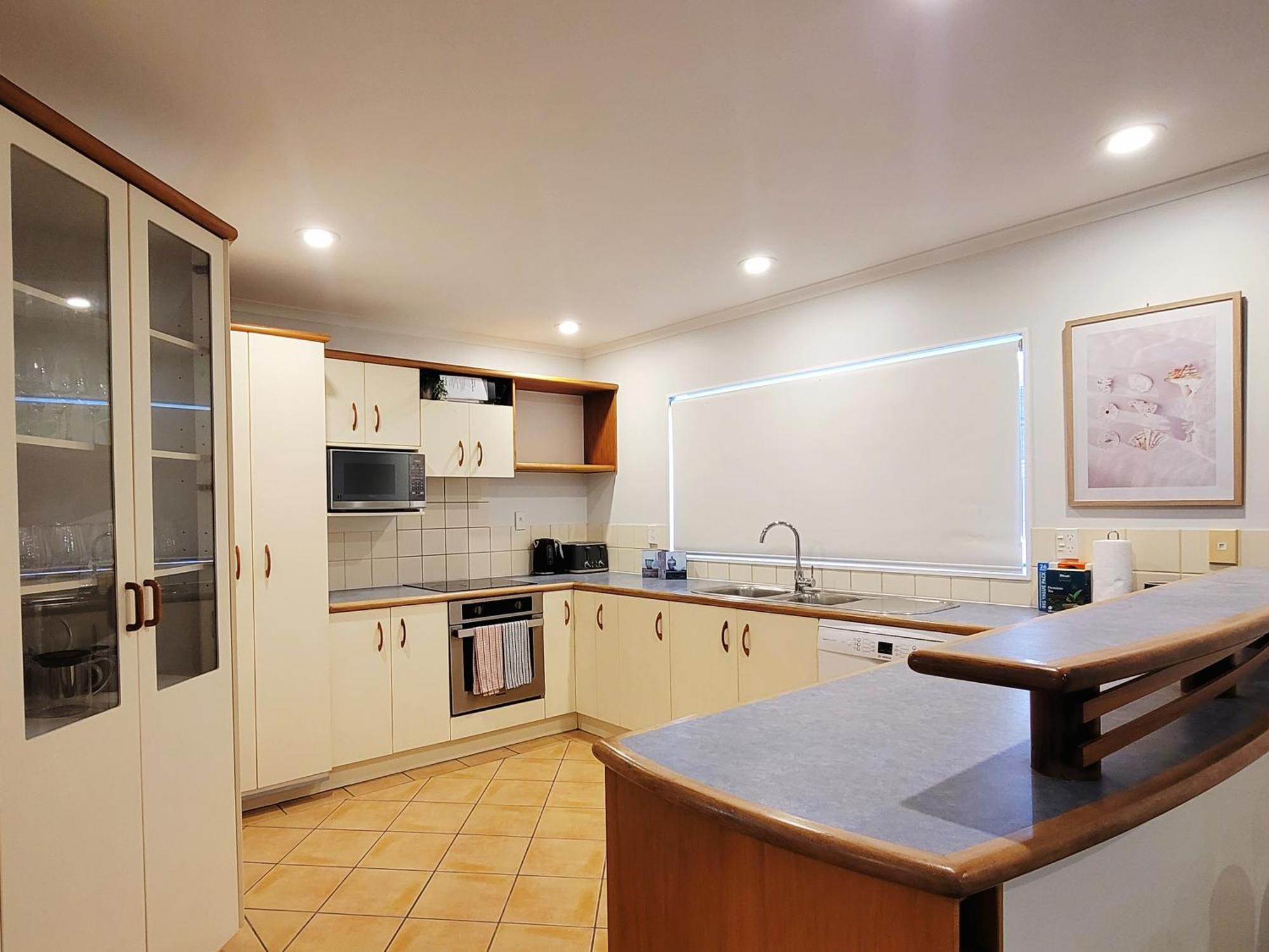 Sea View 5 Bedroom Holiday House Whangaparaoa Exterior photo